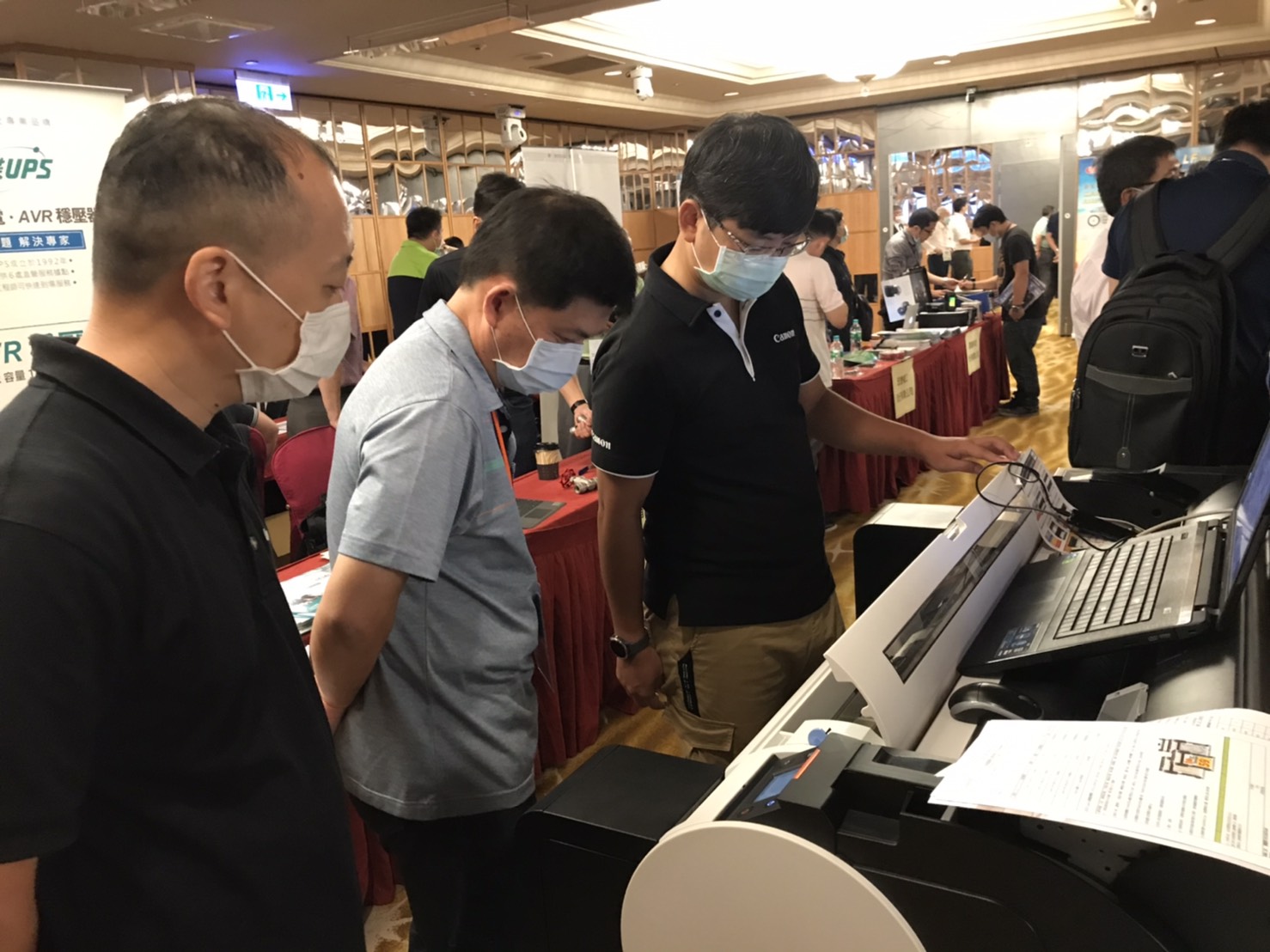高雄電機技師公會會員大會展場 2 產品介紹說明1
